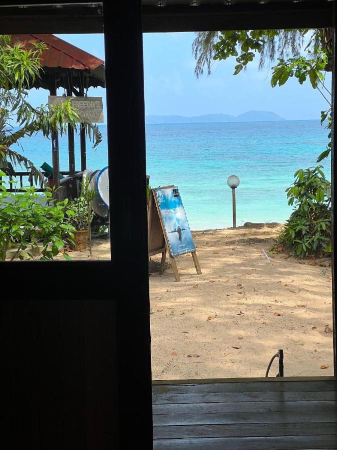 Swiss Cottage Tioman Kampong Ayer Batang Esterno foto